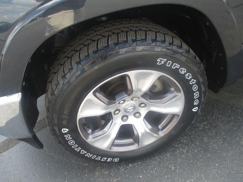 2021 RAM 1500 Laramie Crew Cab 4x4 5'7" Box
