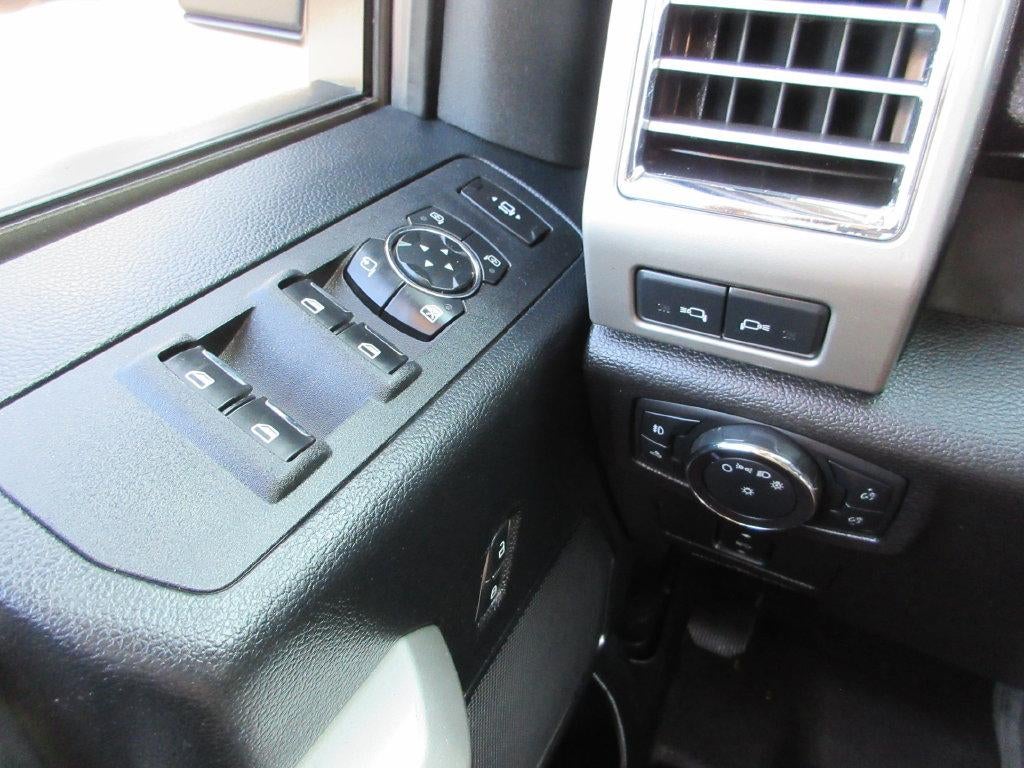 2017 Ford Super Duty F-250 SRW Lariat