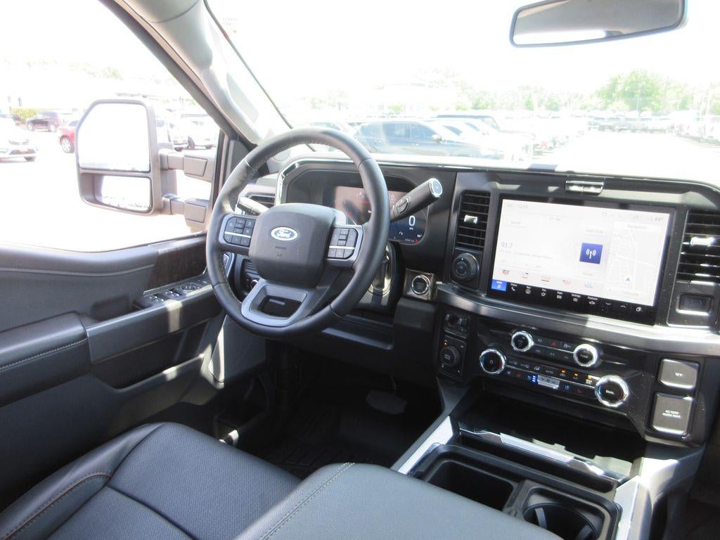 2025 Ford F-350 LARIAT