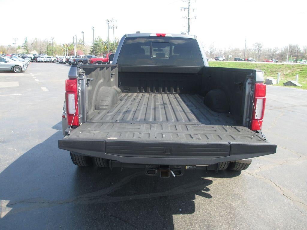 2022 Ford F-350 LARIAT