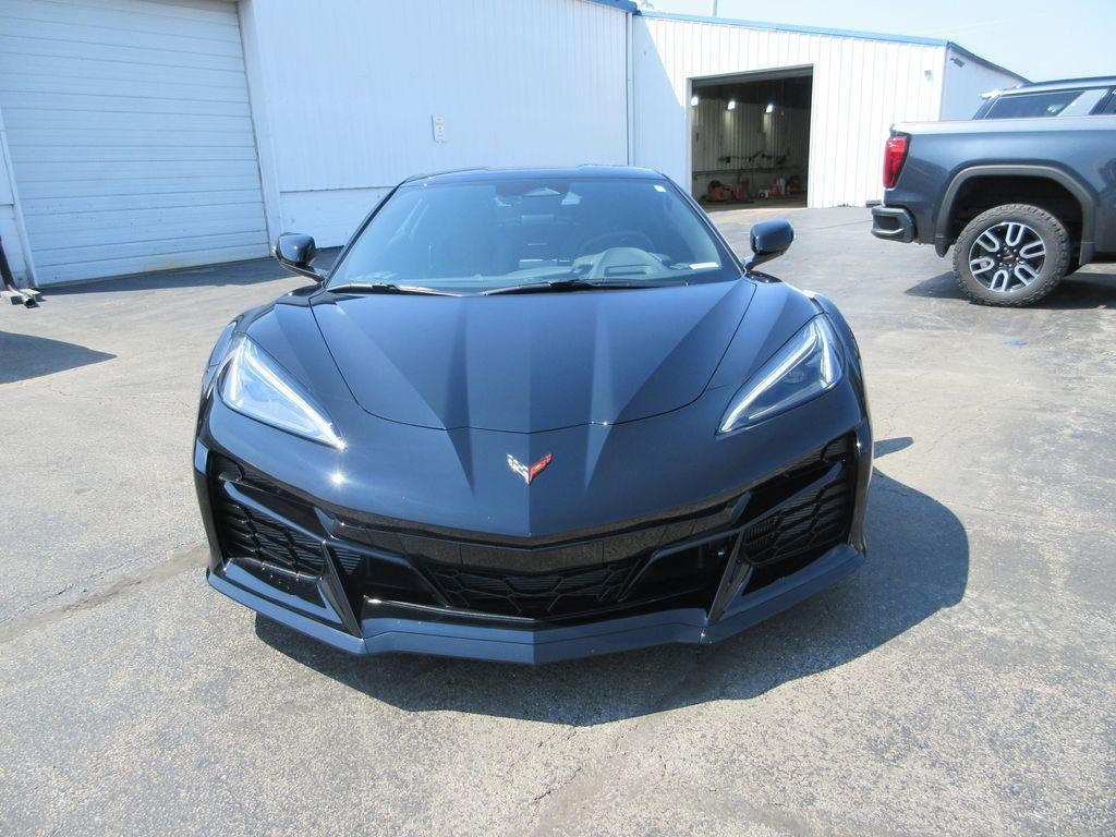 2025 Chevrolet Corvette E-Ray 1LZ