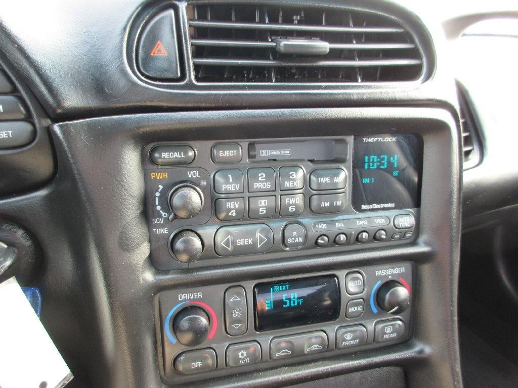 2000 Chevrolet Corvette Base