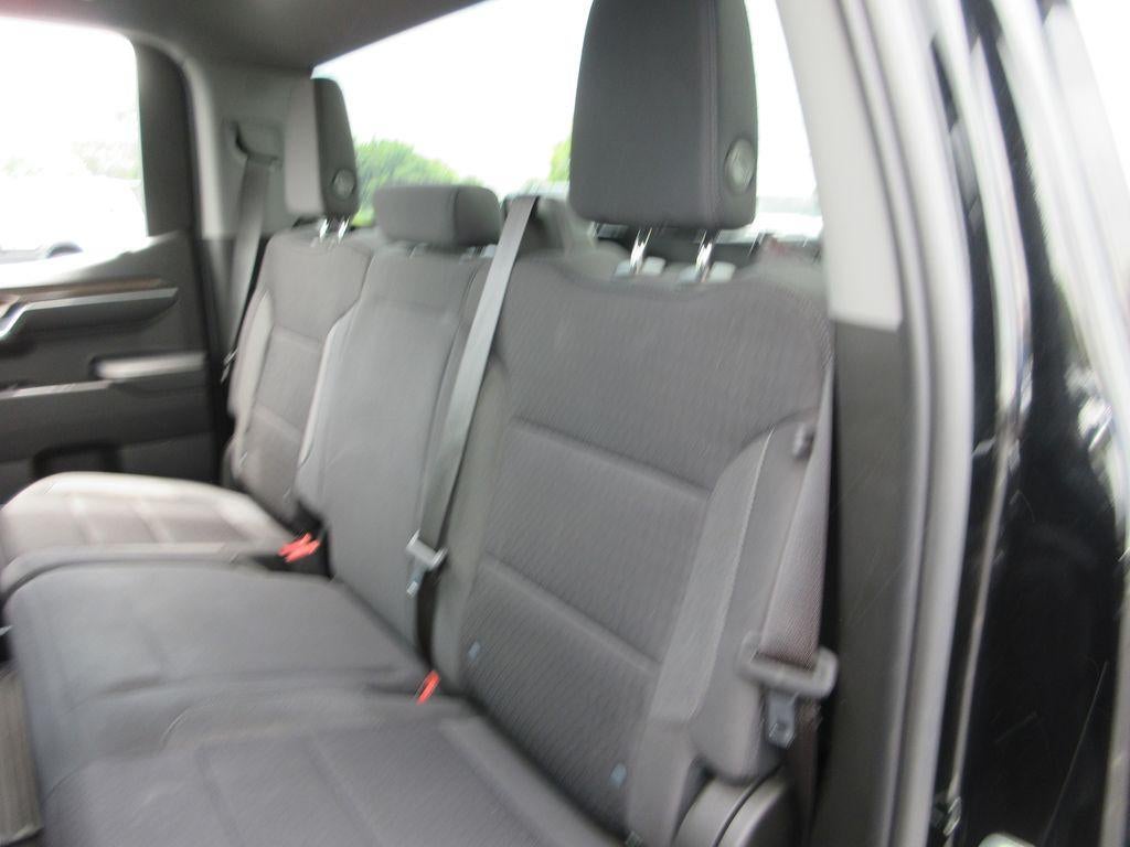 2023 Chevrolet Silverado 1500 LT - Photo 18