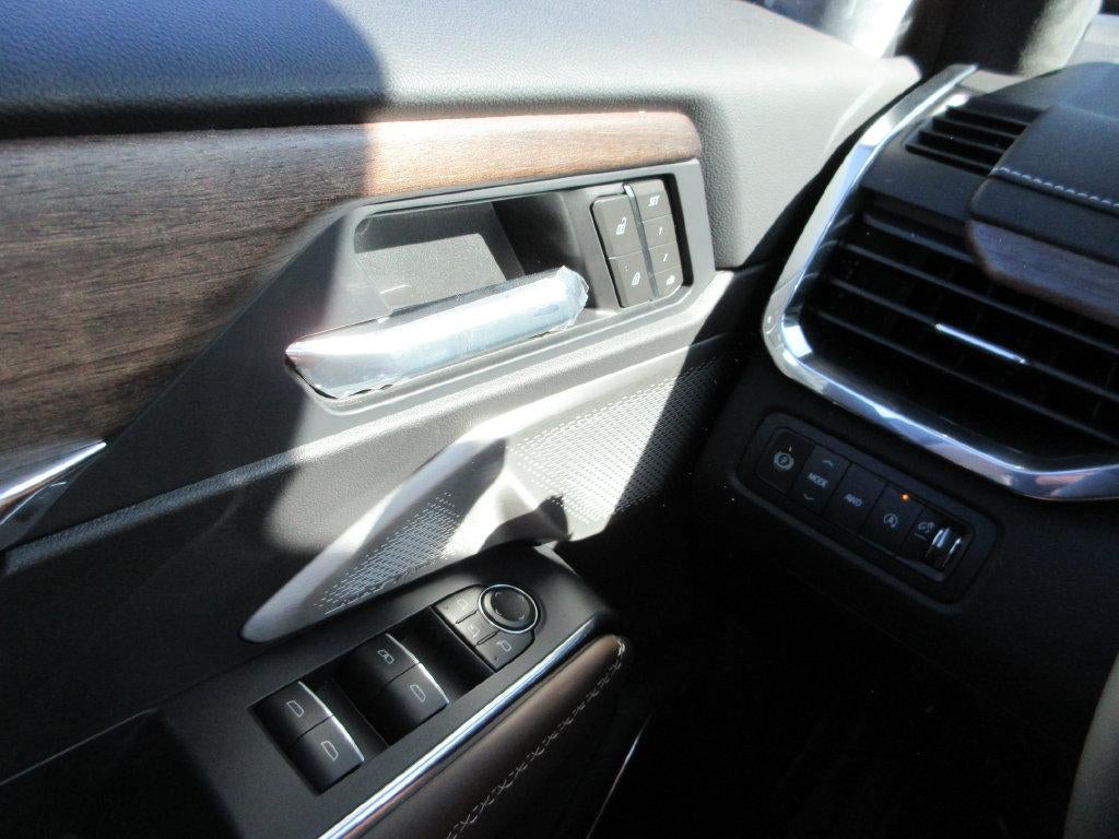 2027 GMC Acadia Denali Ultimate