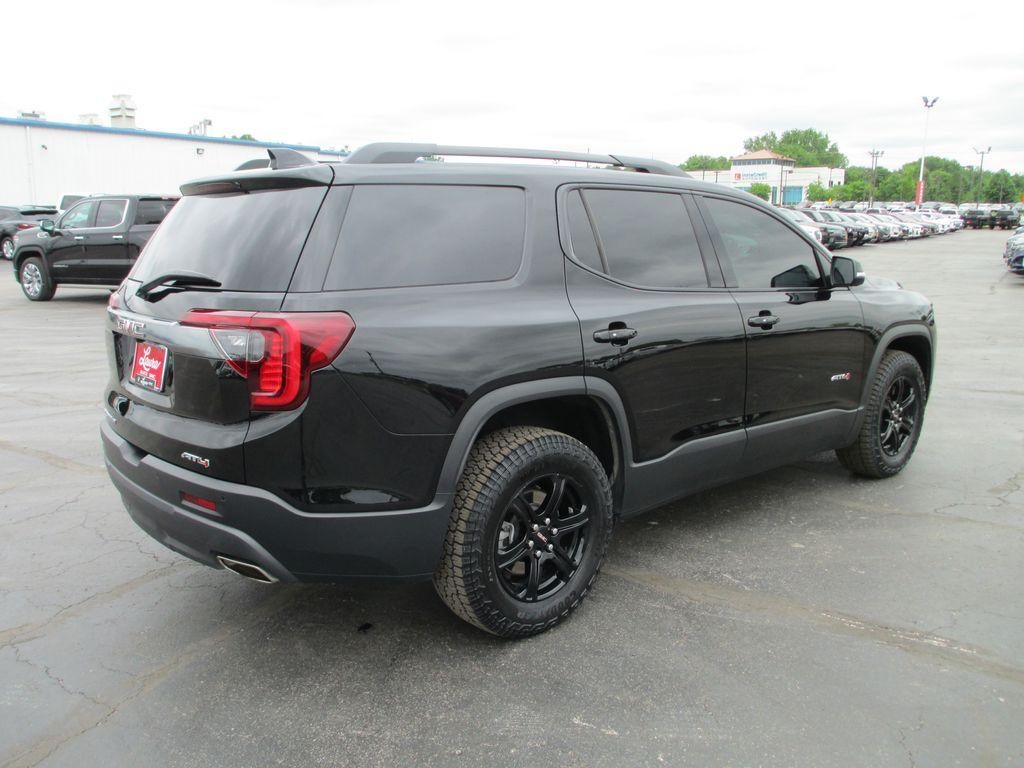 2023 GMC Acadia AT4