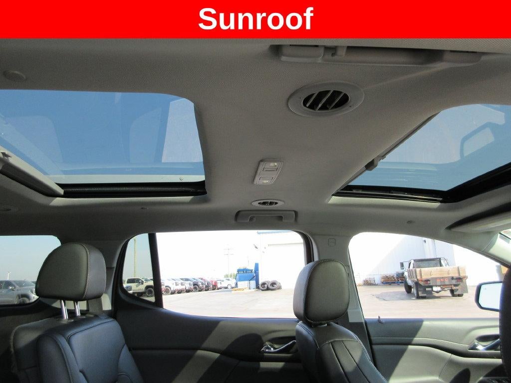 2022 GMC Acadia SLT