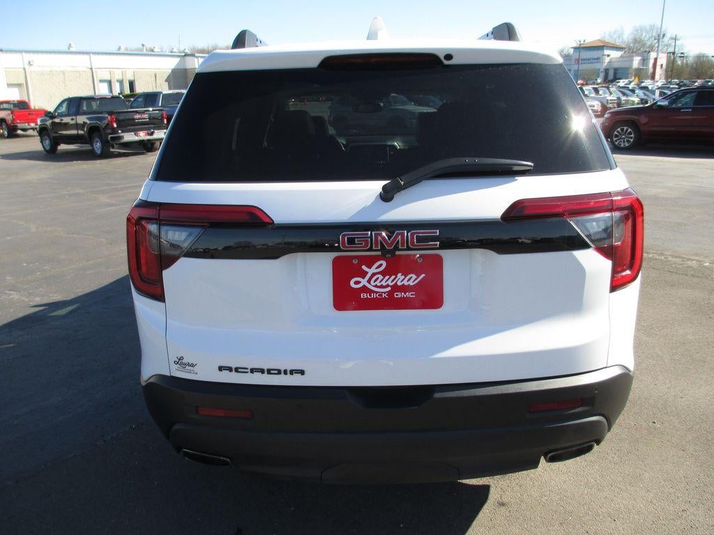 2023 GMC Acadia SLT