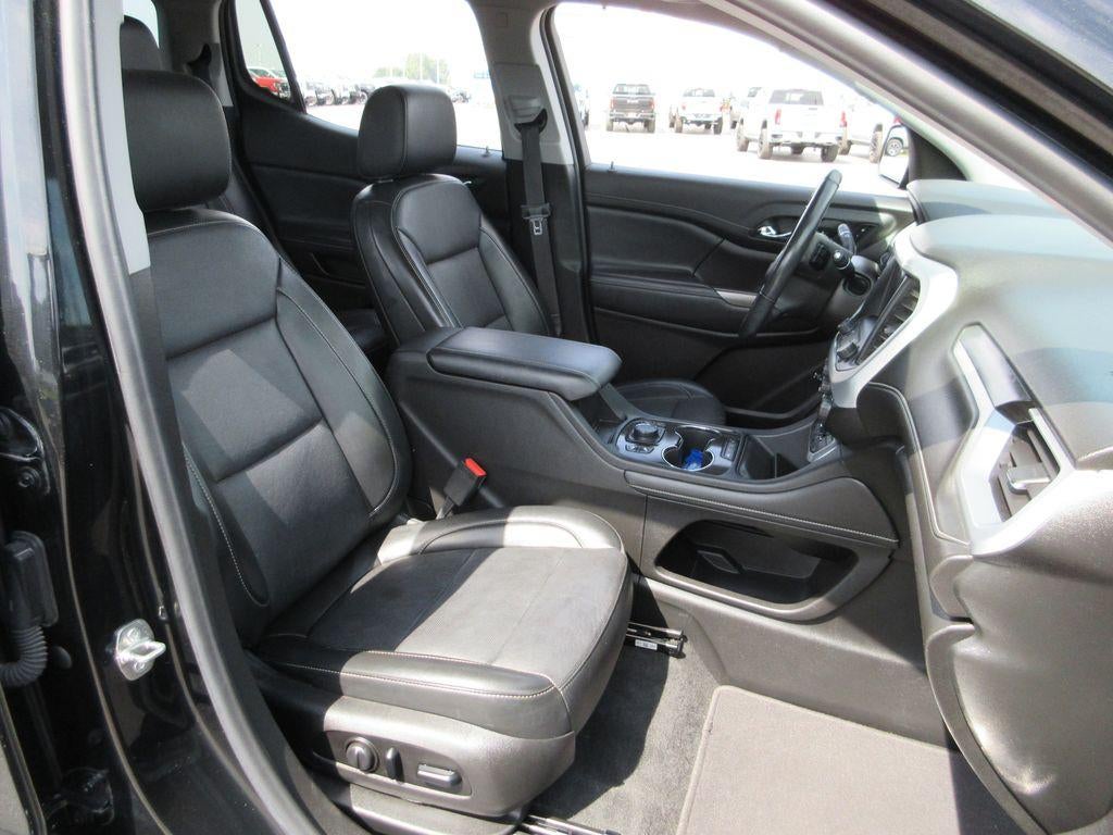 2021 GMC Acadia SLT