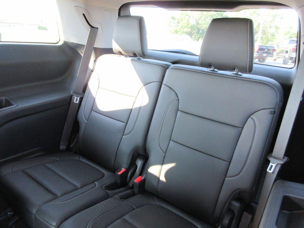 2022 GMC Acadia SLT