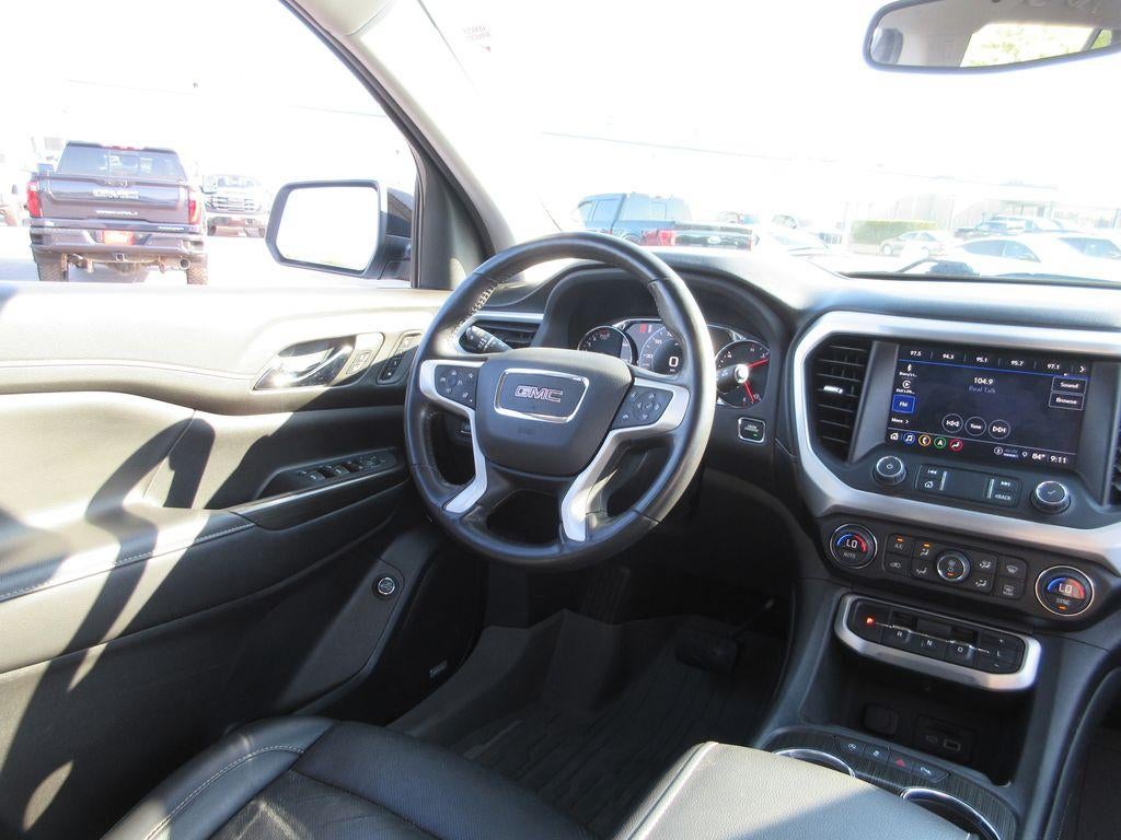 2022 GMC Acadia SLT