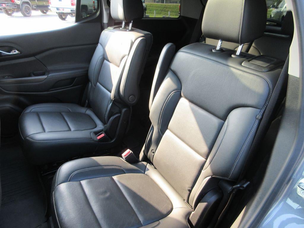 2022 GMC Acadia SLT