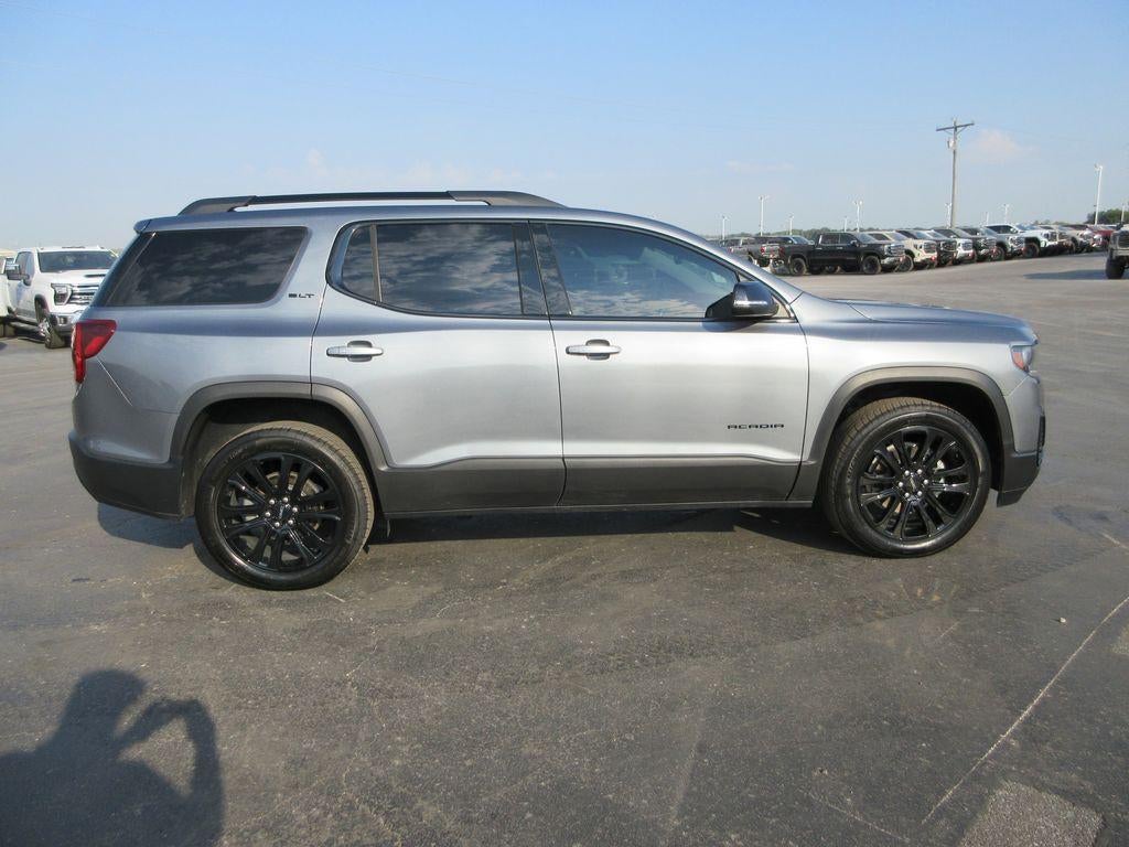 2022 GMC Acadia SLT