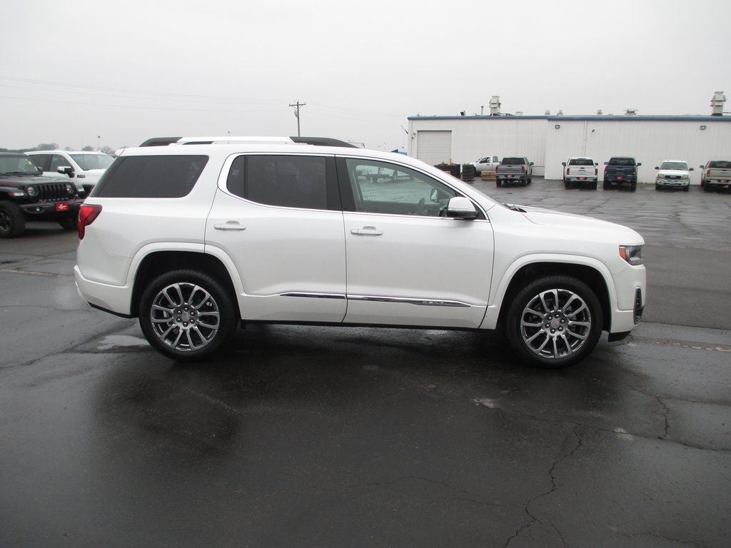 2023 GMC Acadia Denali