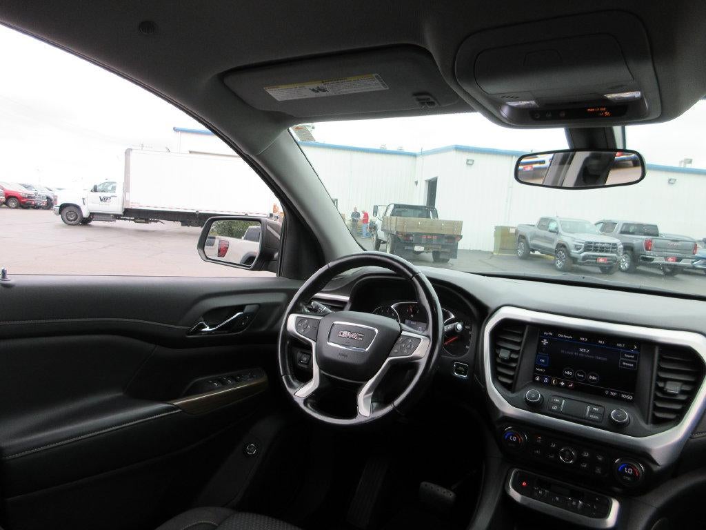2020 GMC Acadia SLE