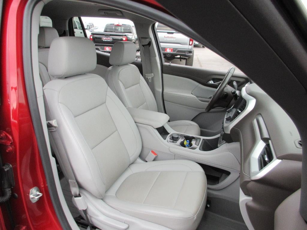 2021 GMC Acadia SLT