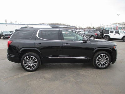 2022 GMC Acadia Denali