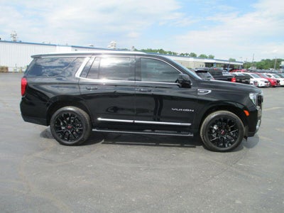 2023 GMC Yukon SLT