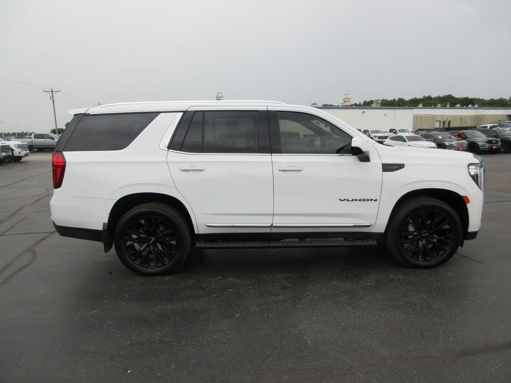 2023 GMC Yukon SLT