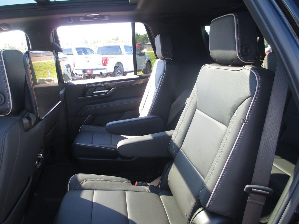 2025 GMC Yukon Elevation
