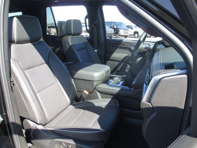 2025 GMC Yukon Elevation