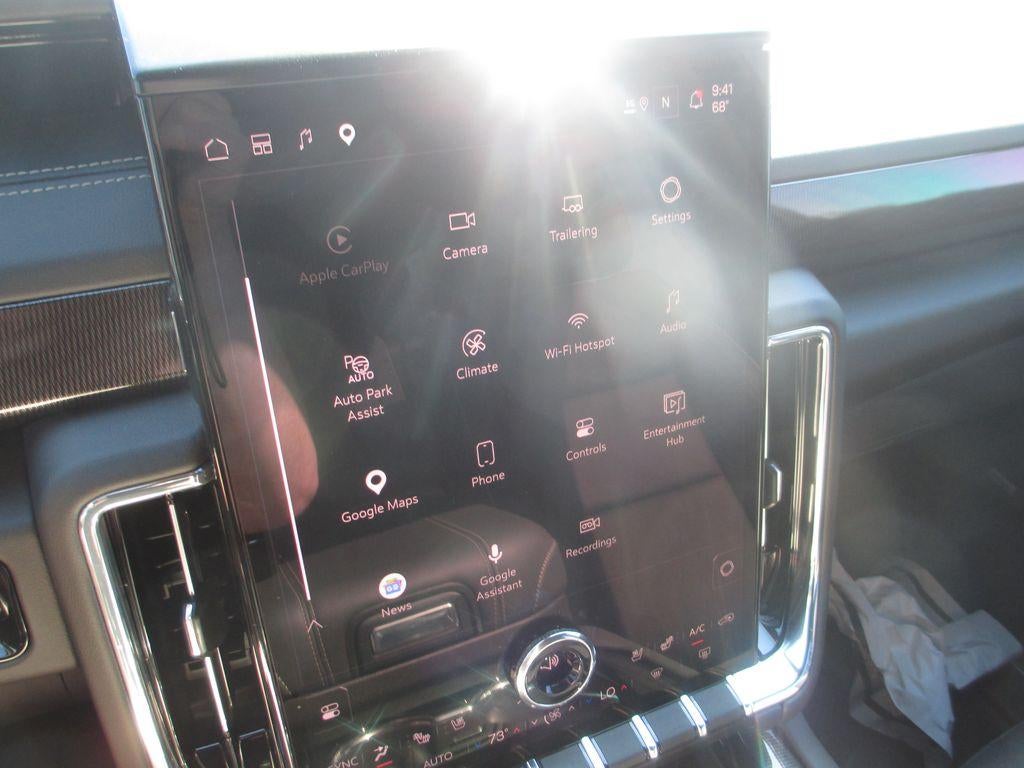 2025 GMC Yukon Elevation
