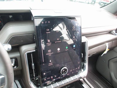 2025 GMC Yukon Elevation