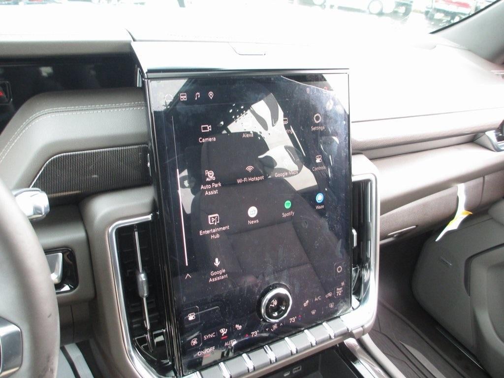 2025 GMC Yukon Elevation