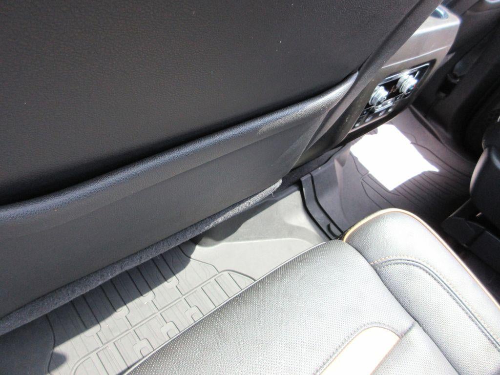 2021 GMC Yukon AT4 - Photo 36