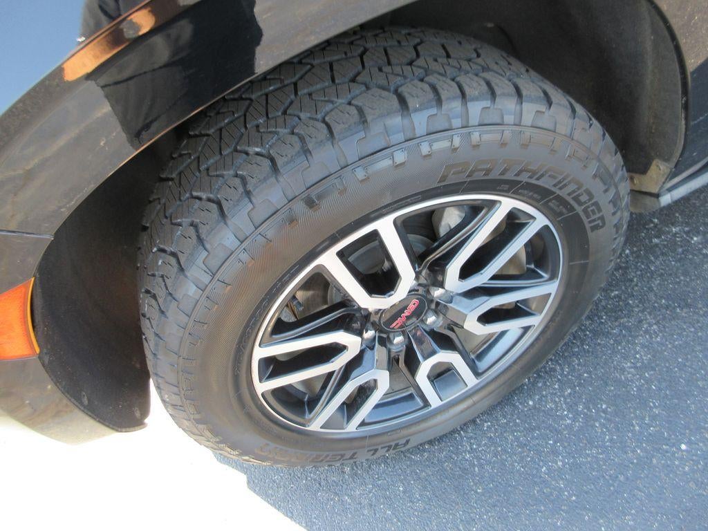 2023 GMC Yukon AT4