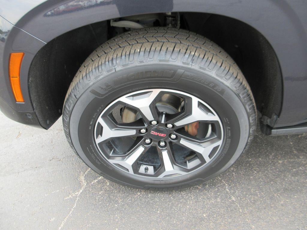 2025 GMC Yukon AT4