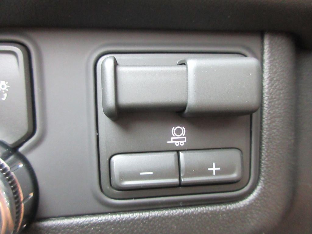 2026 GMC Yukon Denali - Photo 21