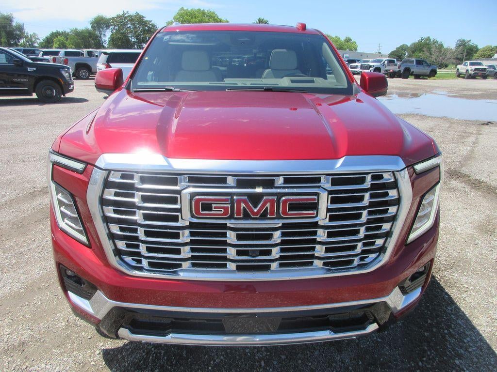 2026 GMC Yukon Denali - Photo 10