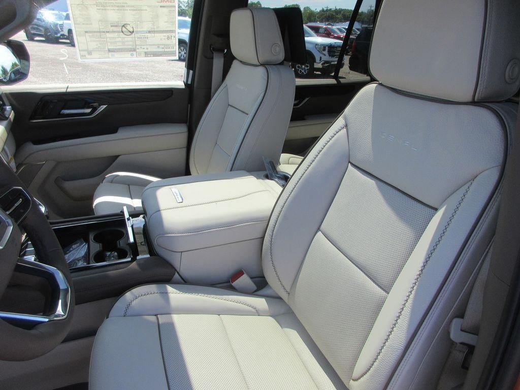 2026 GMC Yukon Denali - Photo 11
