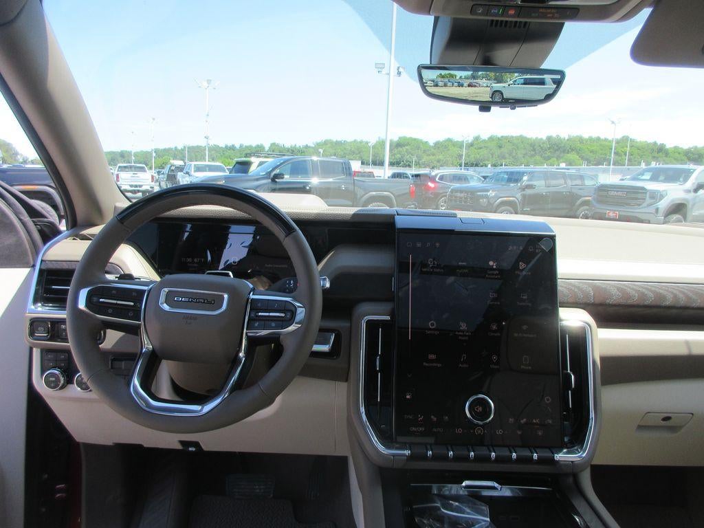 2026 GMC Yukon Denali - Photo 16
