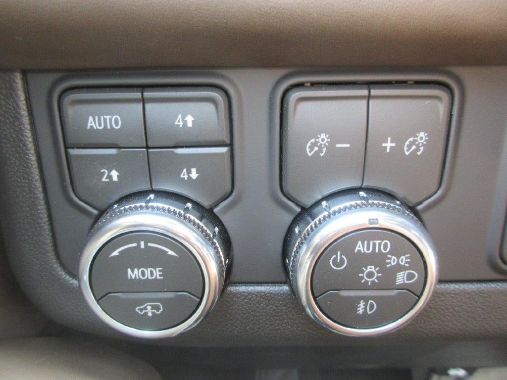 2027 GMC Yukon Denali Ultimate - Photo 17
