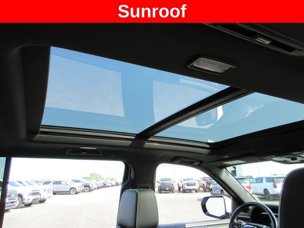 2023 GMC Yukon XL SLT
