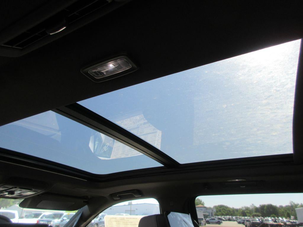 2026 GMC Yukon XL Elevation - Photo 16