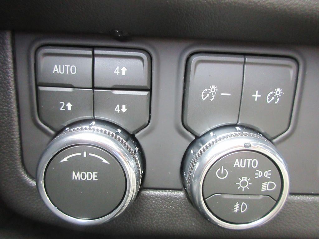 2026 GMC Yukon XL Elevation - Photo 17