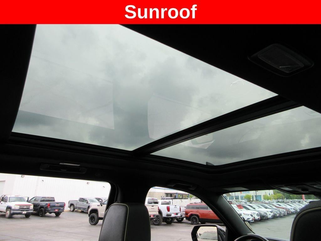 2023 GMC Yukon XL SLT