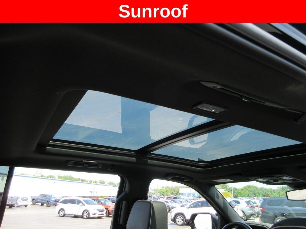 2024 GMC Yukon XL SLT