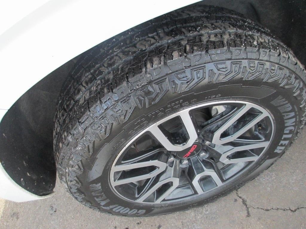 2021 GMC Yukon XL AT4