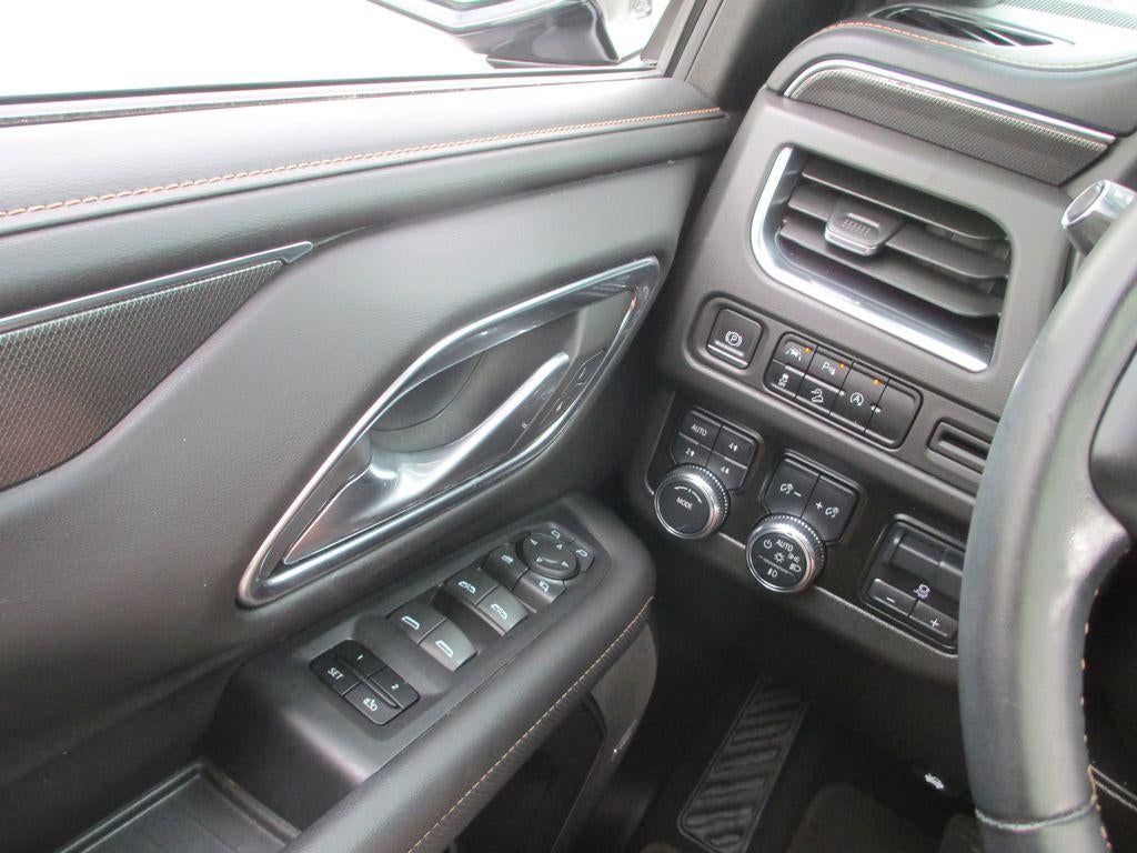 2023 GMC Yukon XL AT4