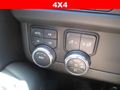 2024 GMC Yukon XL AT4