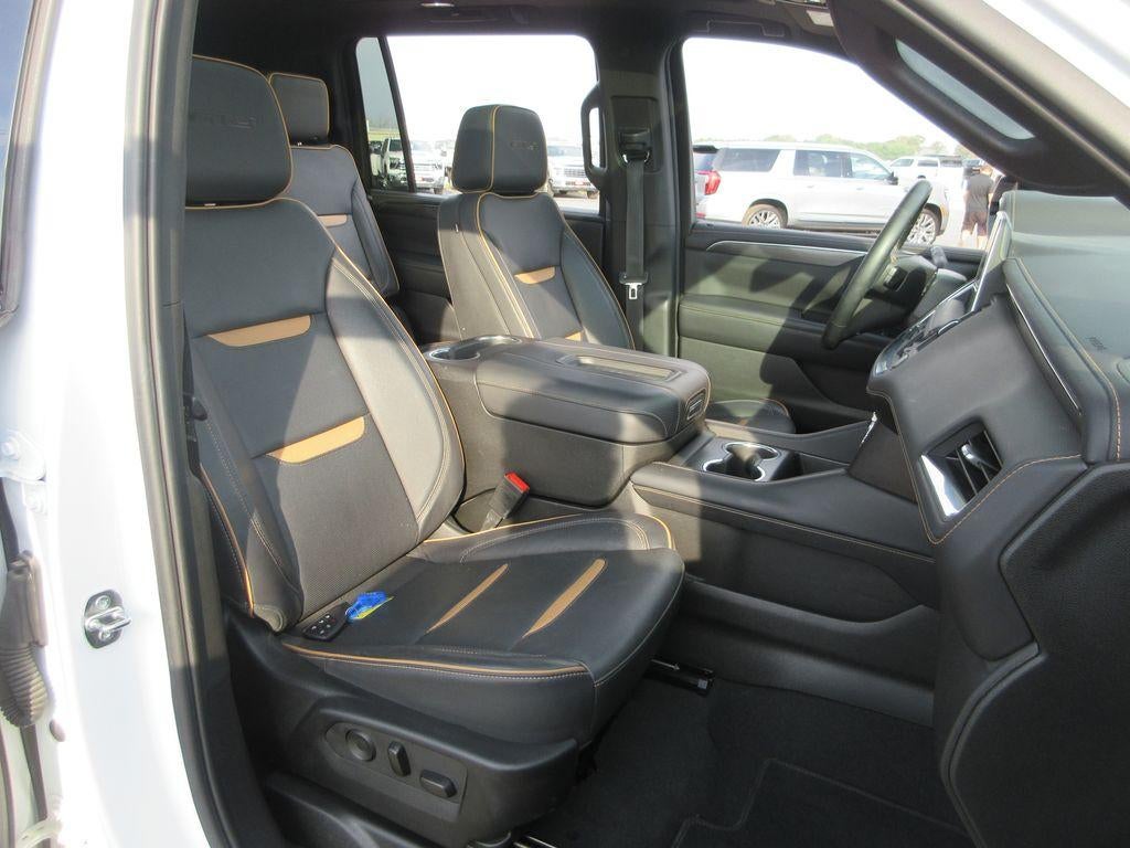 2024 GMC Yukon XL AT4