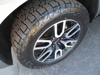 2022 GMC Yukon XL AT4