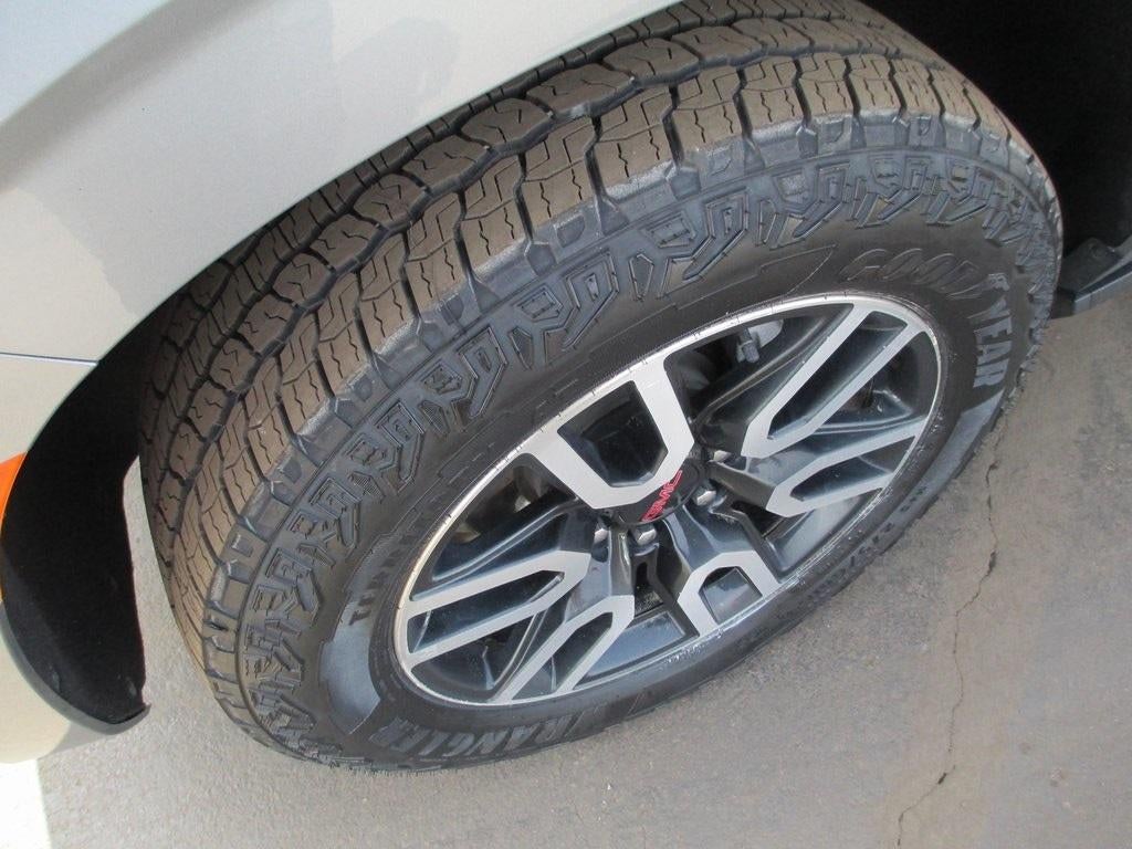 2023 GMC Yukon XL AT4