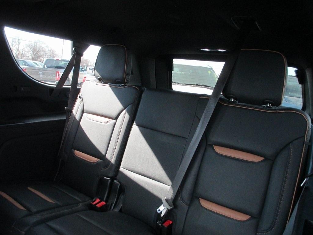 2023 GMC Yukon XL AT4