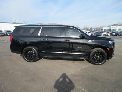 2022 GMC Yukon XL Denali