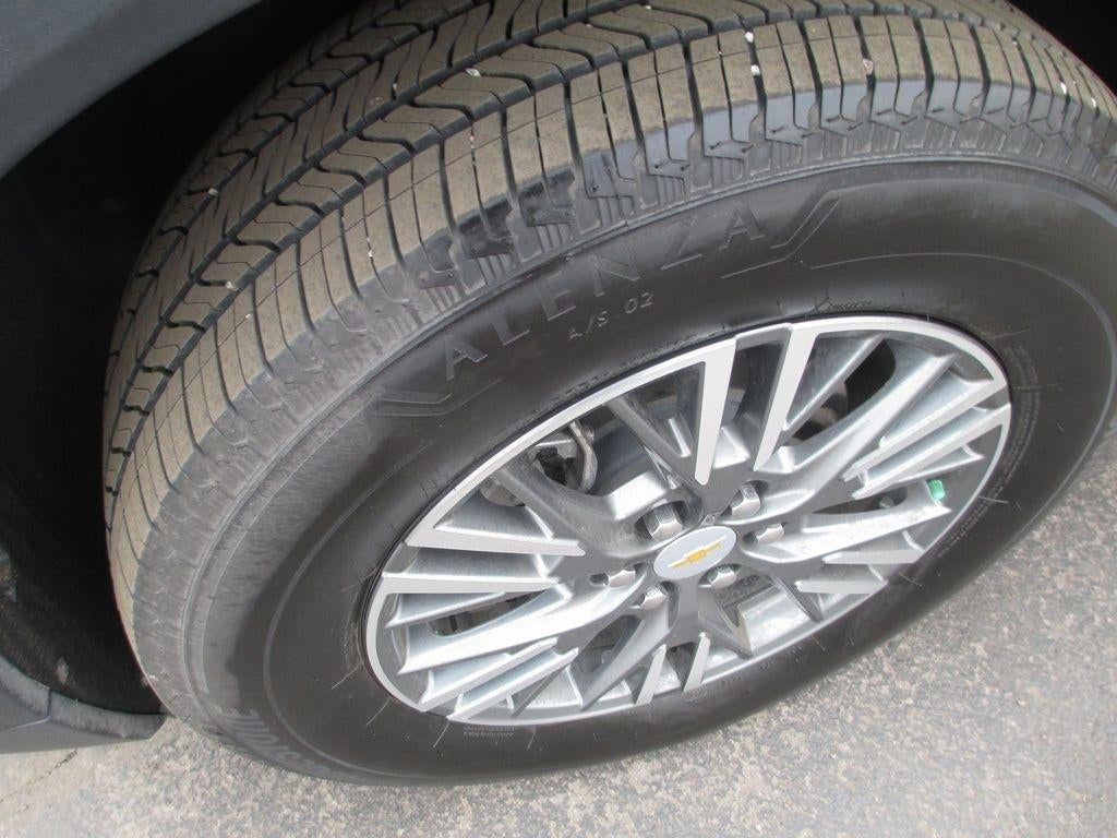 2024 Chevrolet Traverse LS