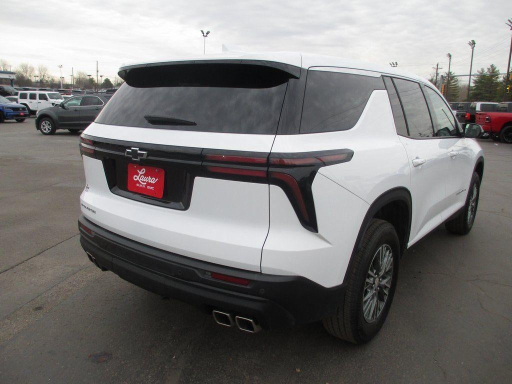 2024 Chevrolet Traverse LS